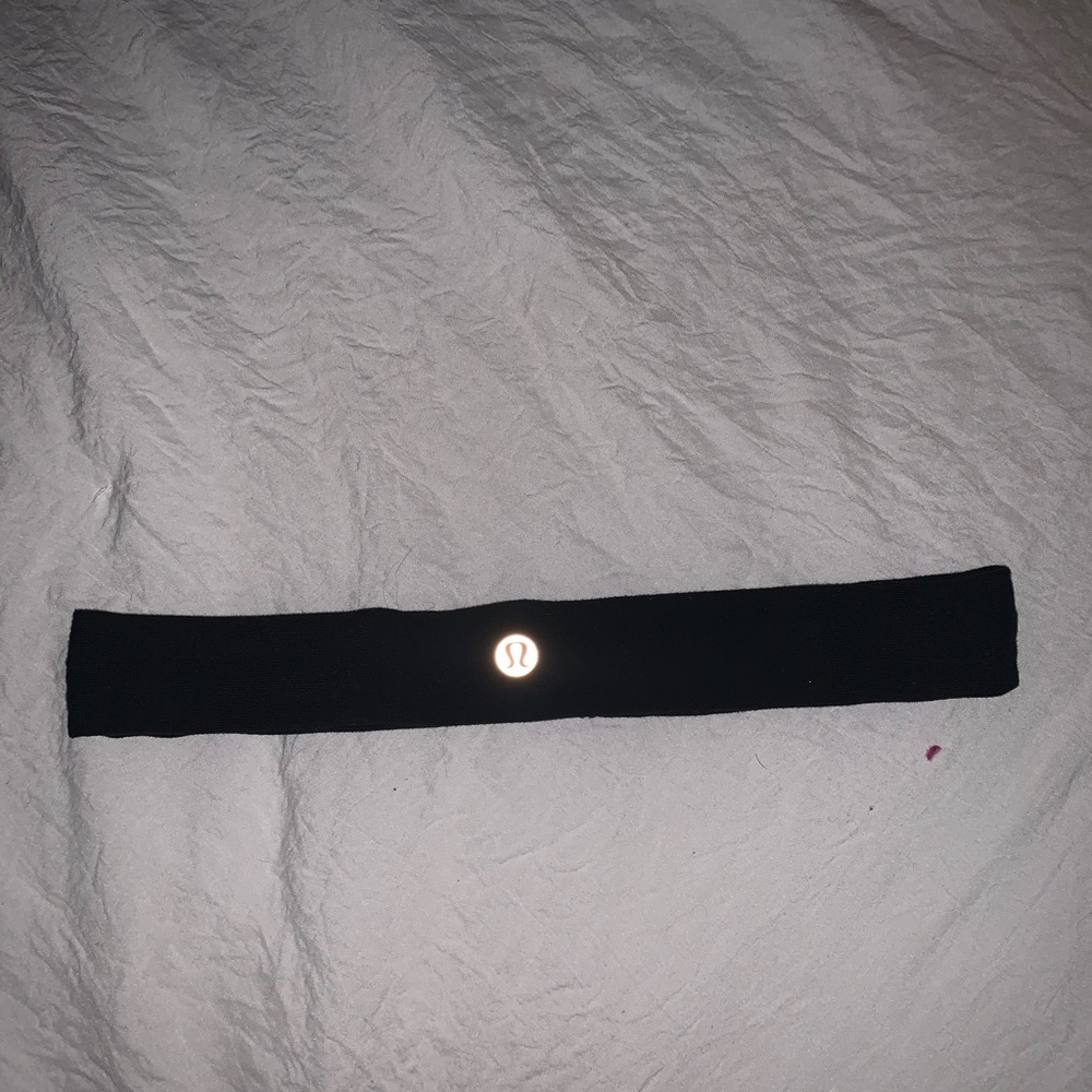 Black lulu lemon headband